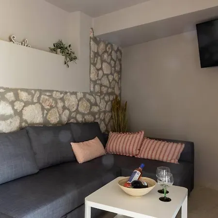 Marcon Stonehouse *